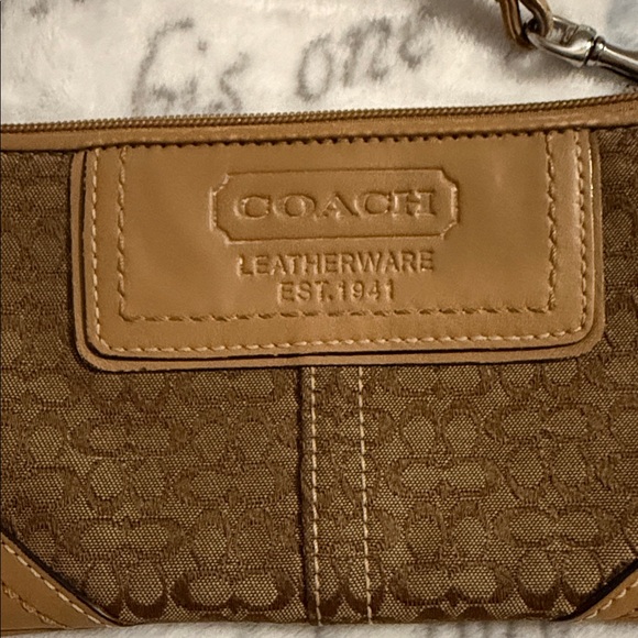 Coach Leatherware Est. 1941 Zip Signature Pouch Wallet preowned - Picture 3 of 16
